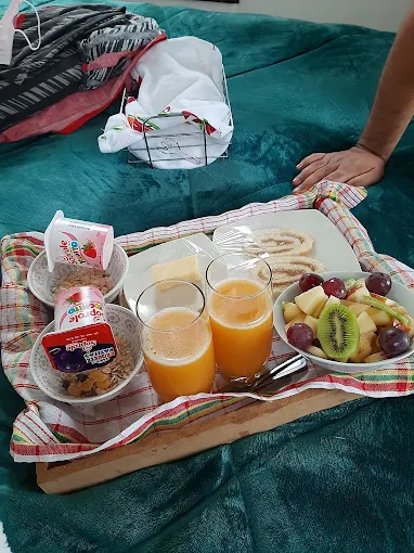 Tabla de picoteo con productos locales